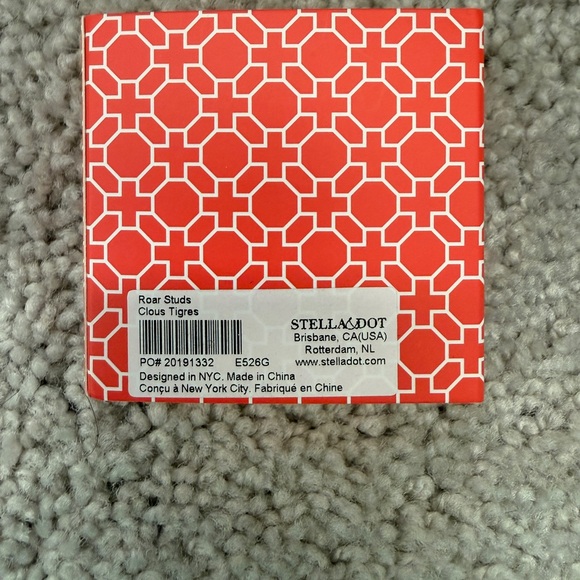 Stella & Dot Gold and Black Roar Earrings - Picture 3 of 3